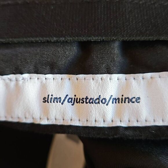 Amazon Essentials Men's Golf Shorts Black 32W - Picture 4 of 7